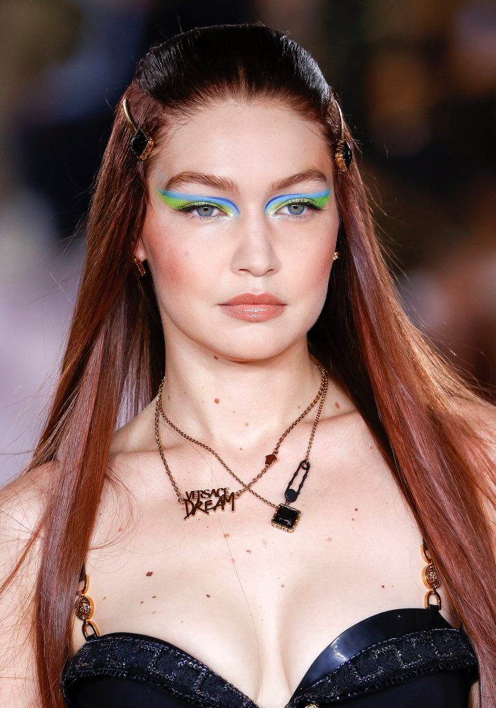 Cabello con color caoba